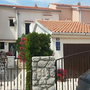 Melina Apartman Omišalj
